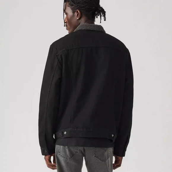 Levi's Men's Black Sherpa-Lined Jacket - Picture 2 of 10